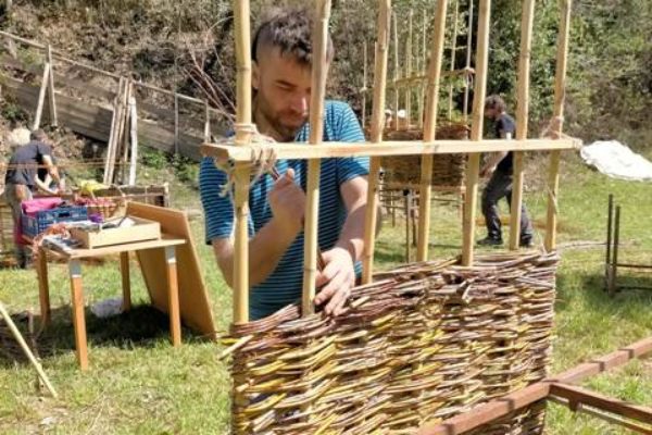 Taller de bioconstrucció: laberints amb entramats